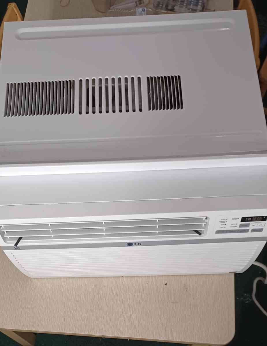 12000 BTU Air Conditioner