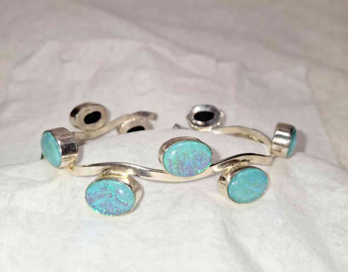 fire opals cuff bracelet  925 silver new