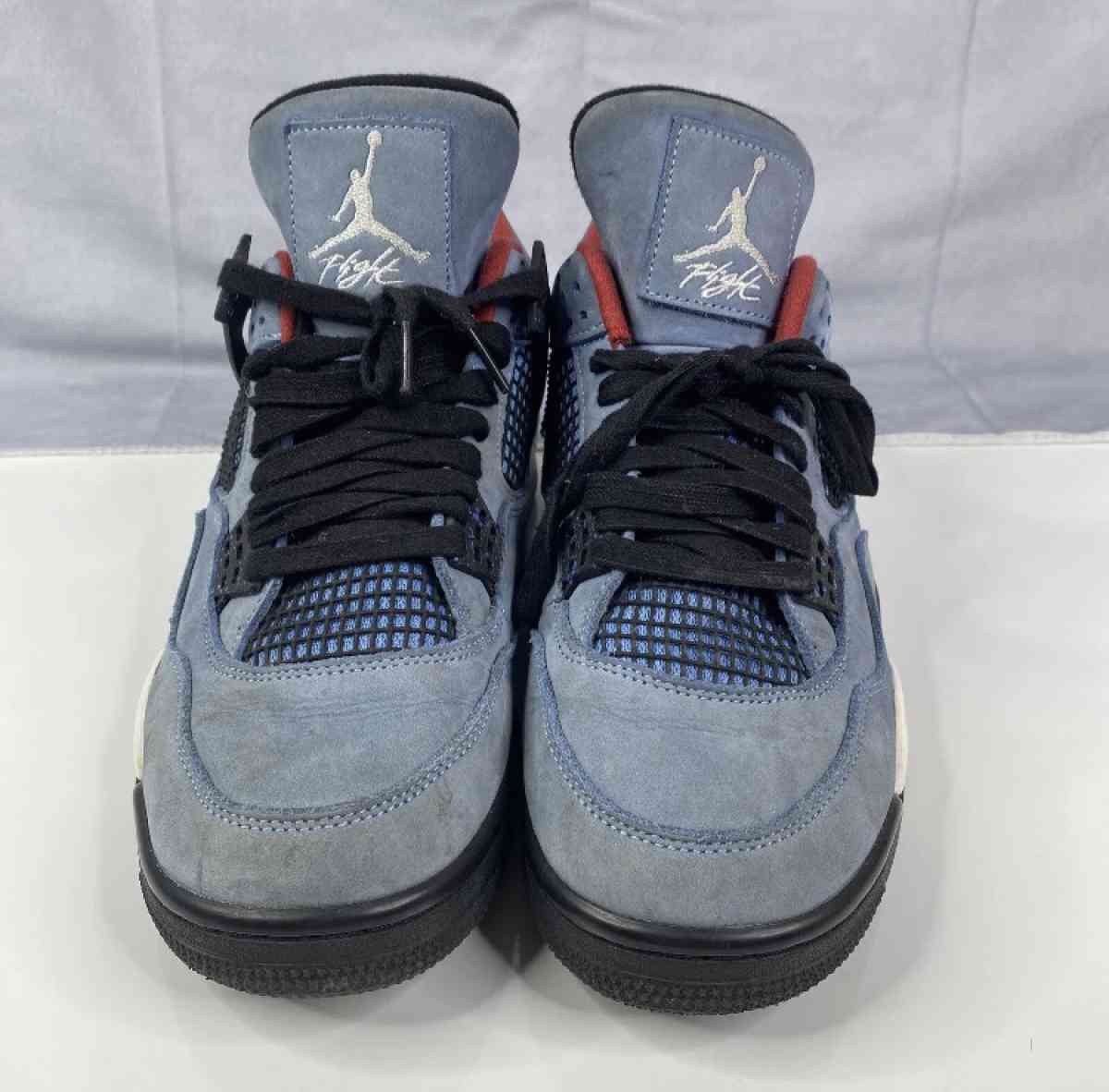 2 pairs of air jordans