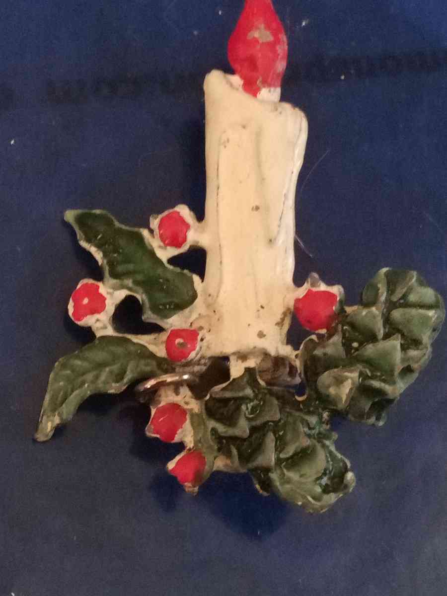 Vintage Christmas Pin