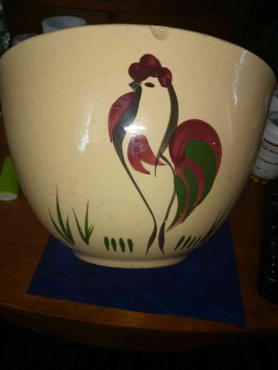 Watt Pottery Rooster Large mixing bowl