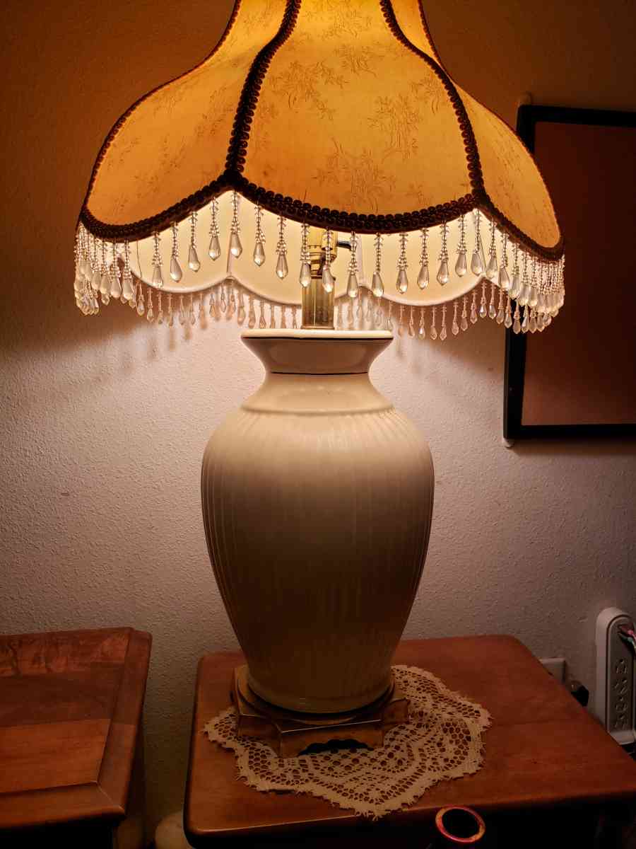 a set of gently used living room lamps