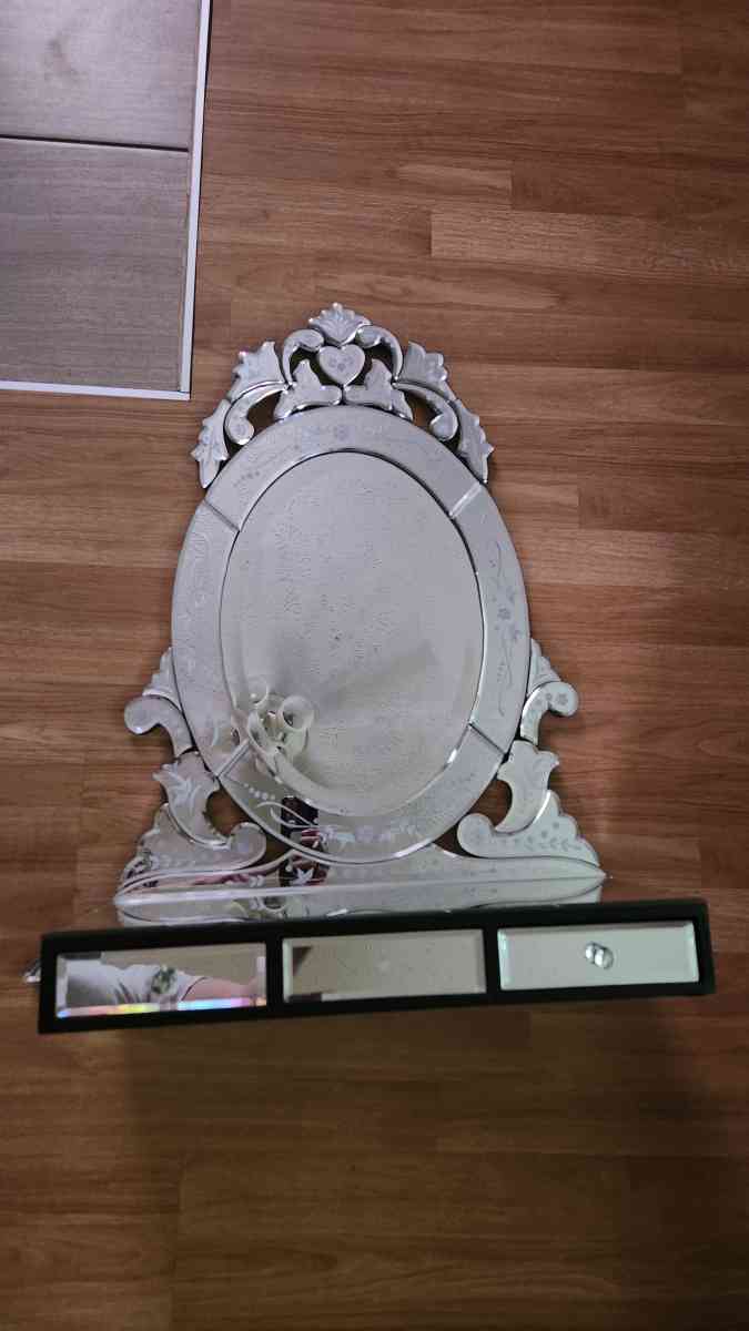 vintage venetian mirror  vanity