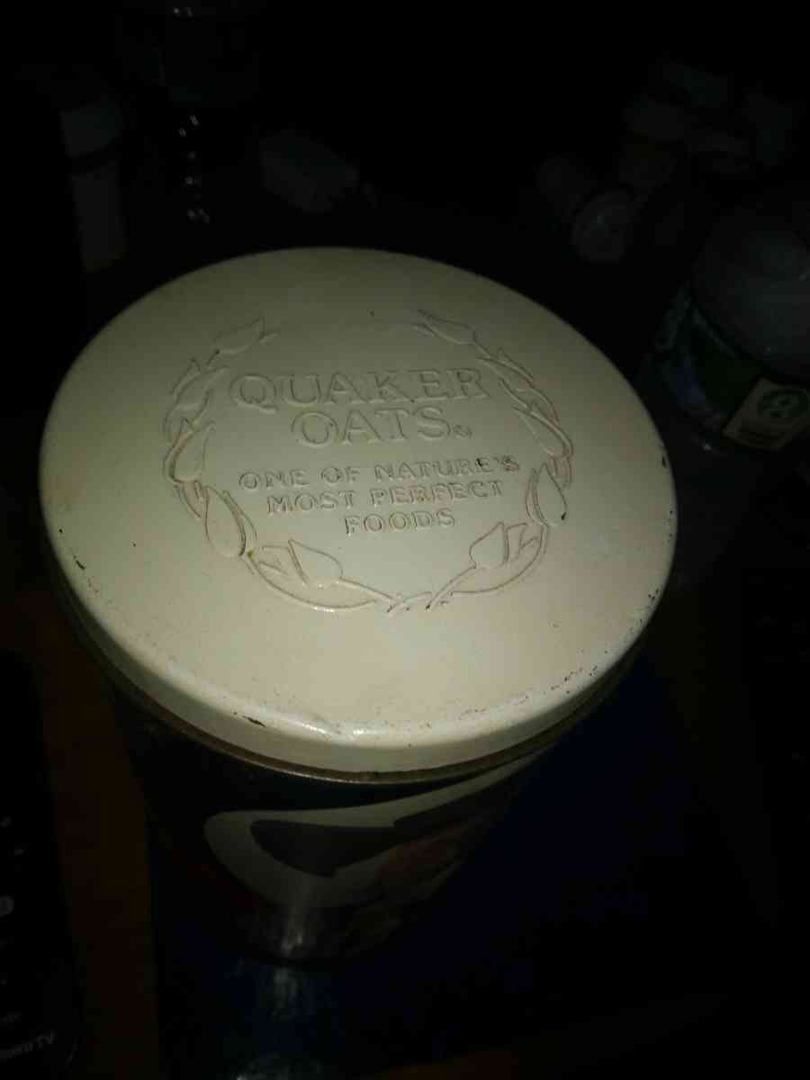 Old Fashioned Quaker Oats 1982 tin