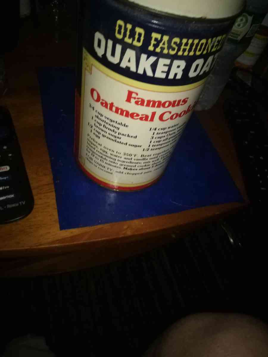 Old Fashioned Quaker Oats 1982 tin