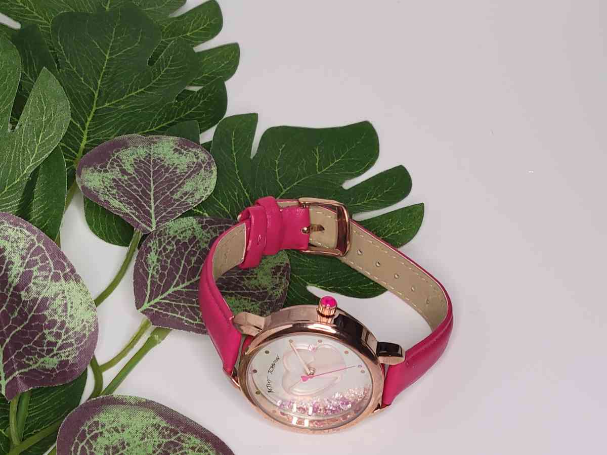 New in box Betsey Johnson Pink Watch With Heart Art