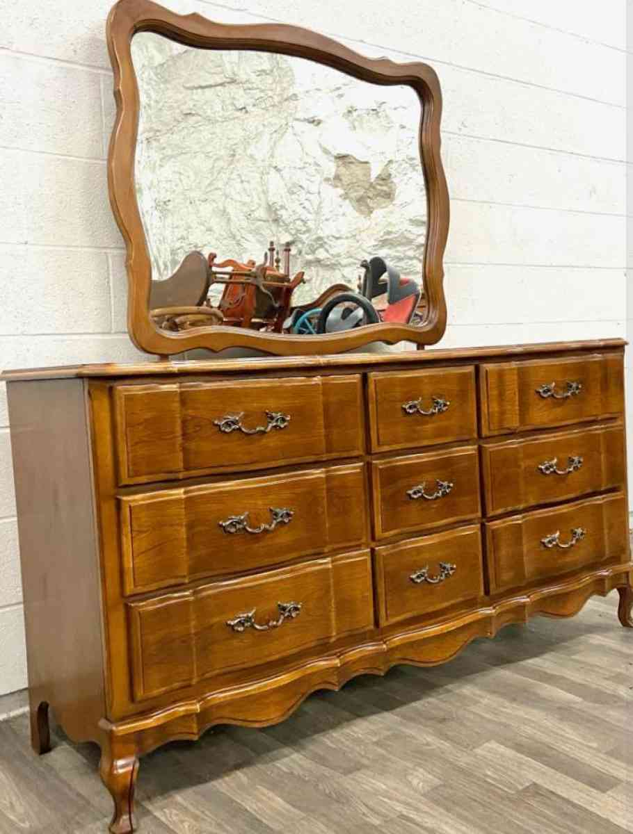 vintage french 9 drawer dresser with attachable mirror