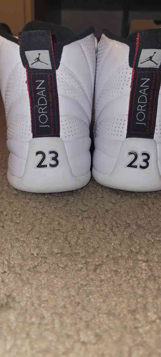 jordands 12s rising sun  used excellent condition