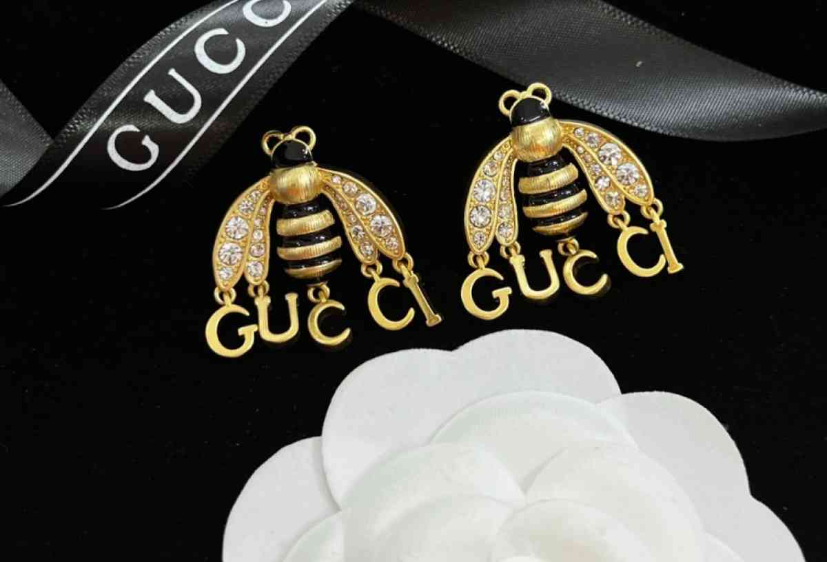 Gucci bee set jewelry