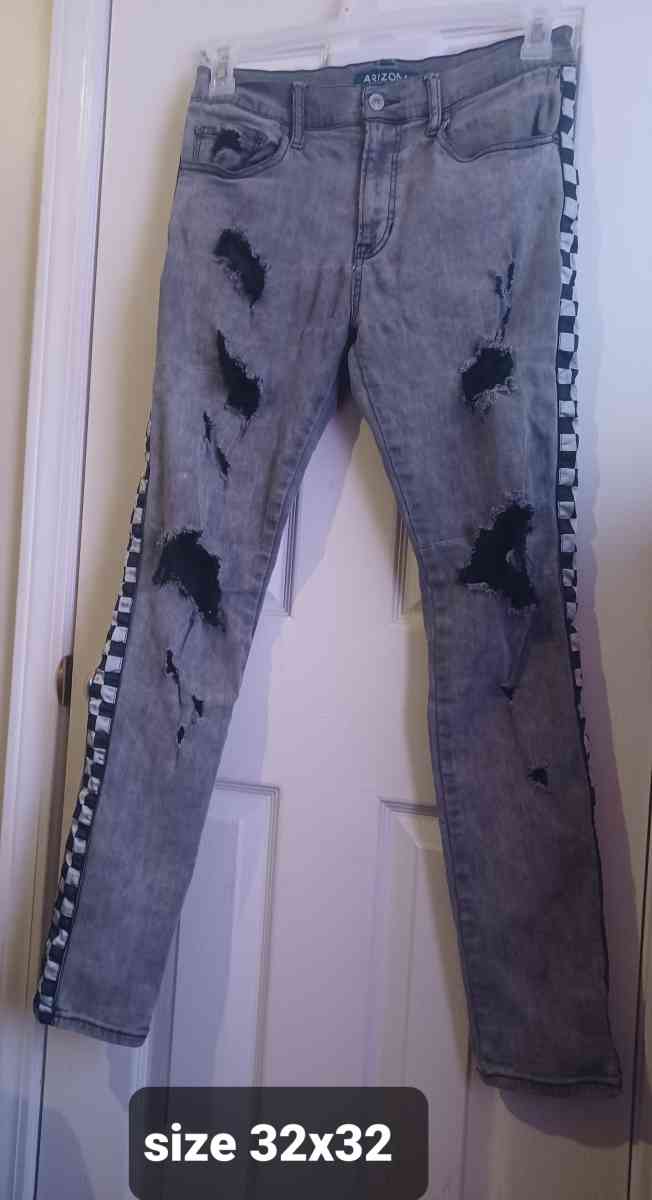 boys and men  jeans size 32x32