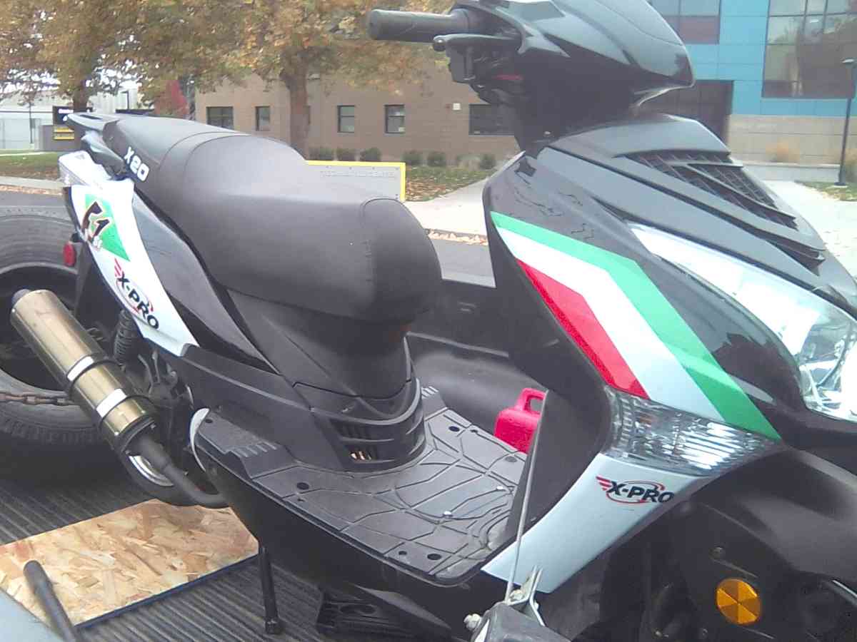 2022 GY6 moped