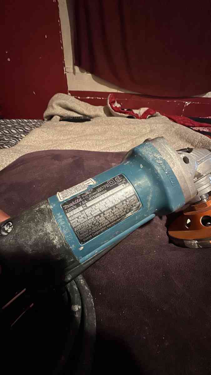 Makita grinder with cord and concrete pid
