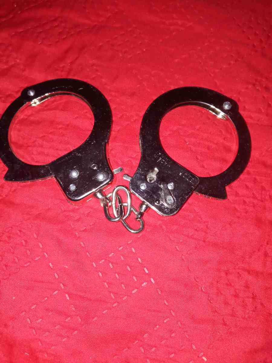 stainless steel handcuffs