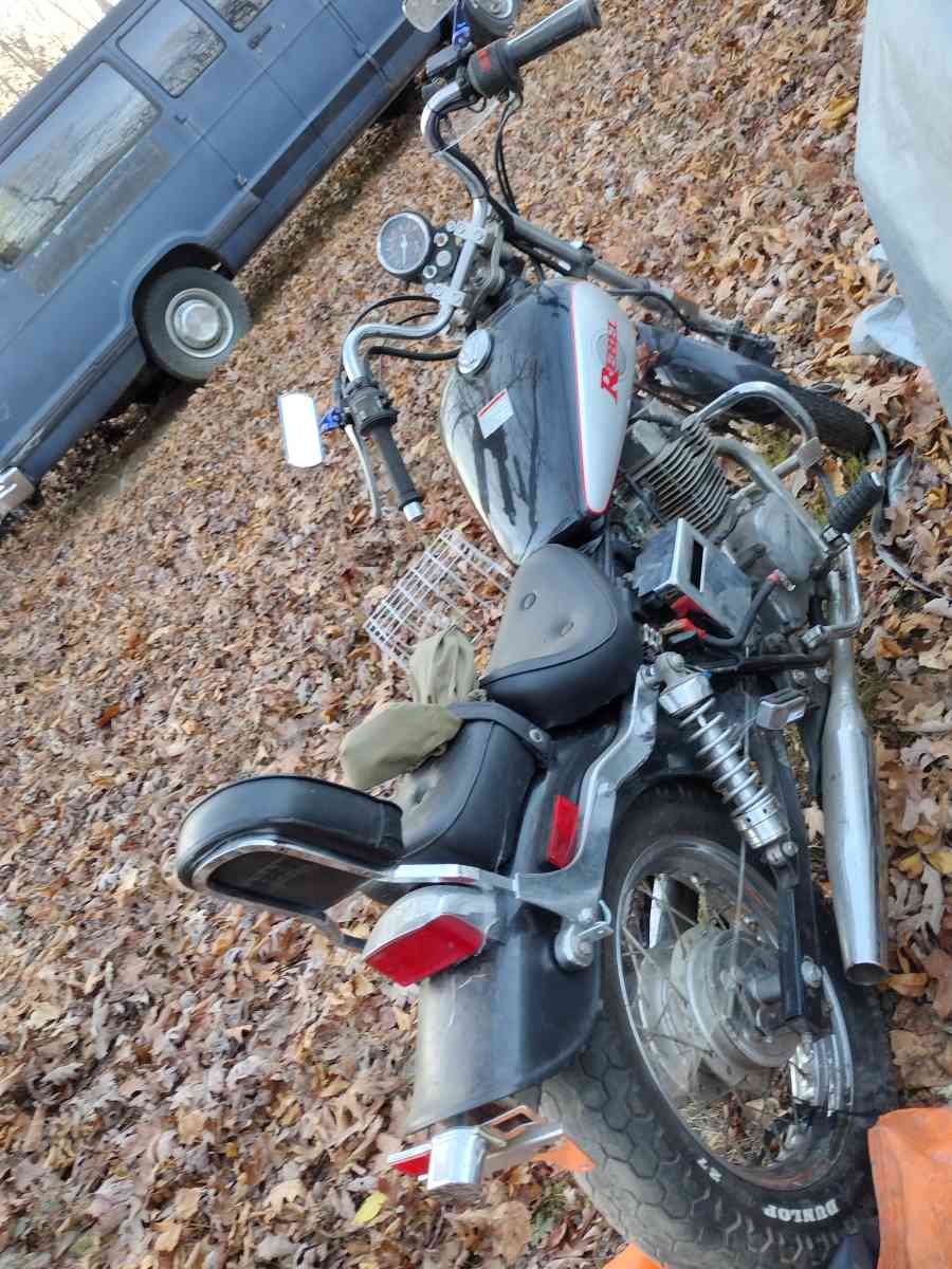 250 Honda rebel needs clutch and some minor work and will ru