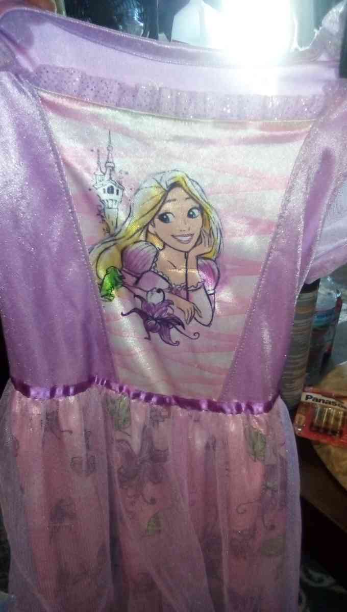 2 Disney Princess Dresse