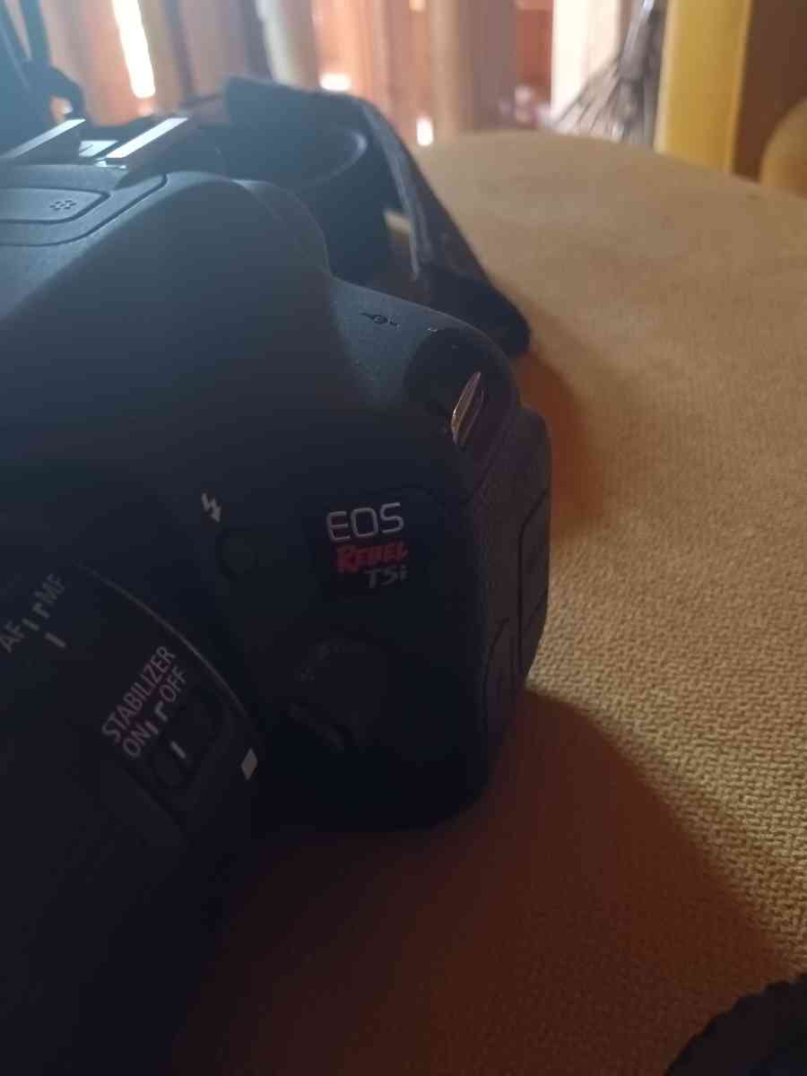 Canon EOS rebel t5i