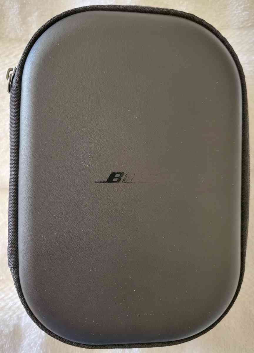 Bose QuietComfort 35 Series II Wireless Headphones With Case