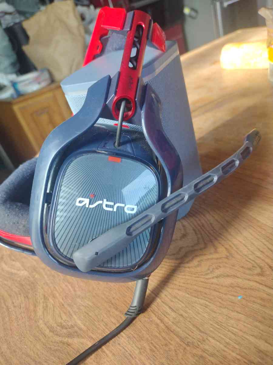 Astro E40 tournament series headset for gamingstudio use