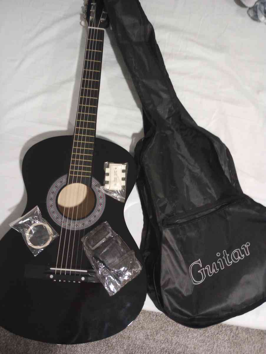 Zeny Acoustic Guitar