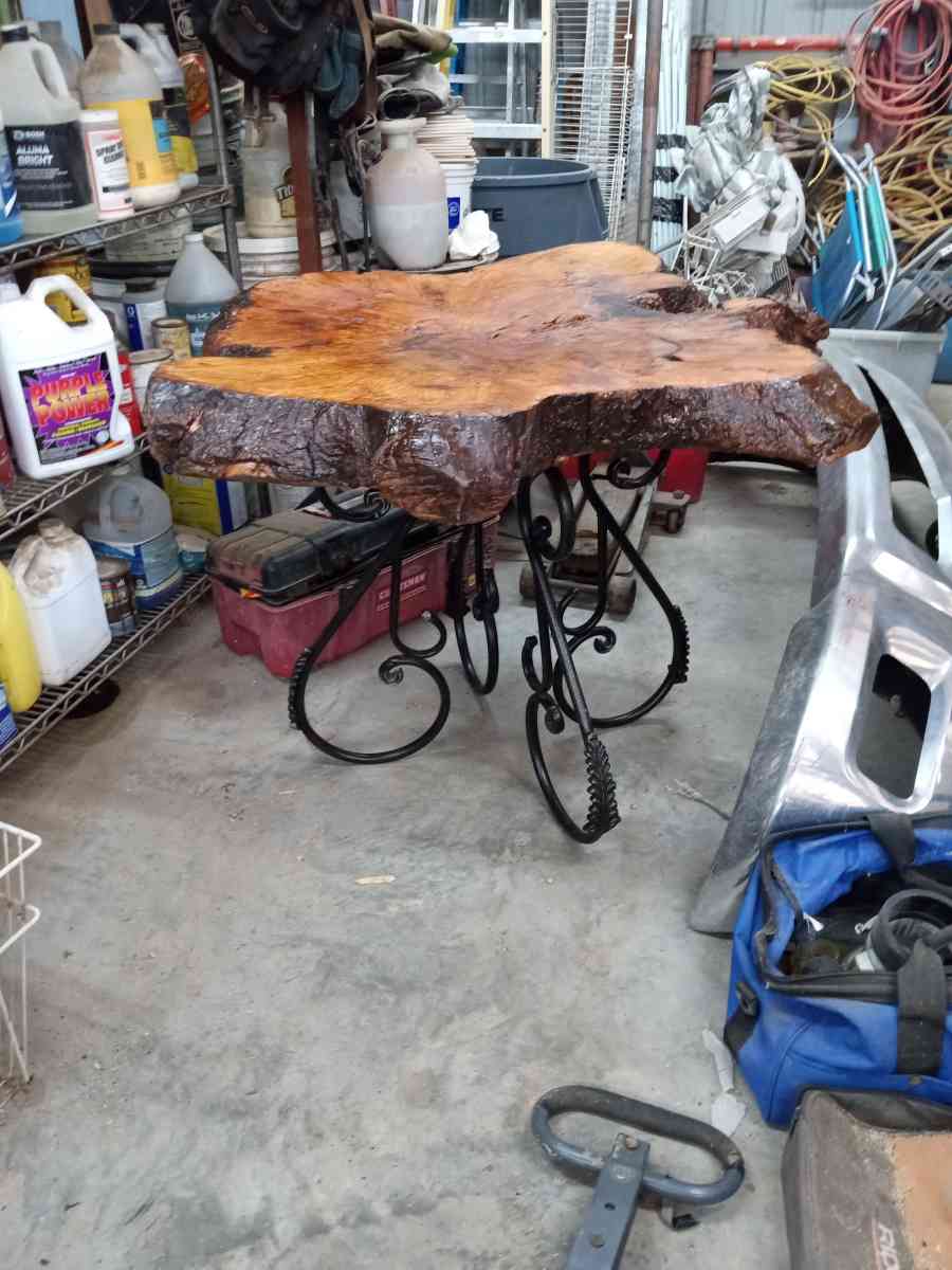 3 peices coffee table set
