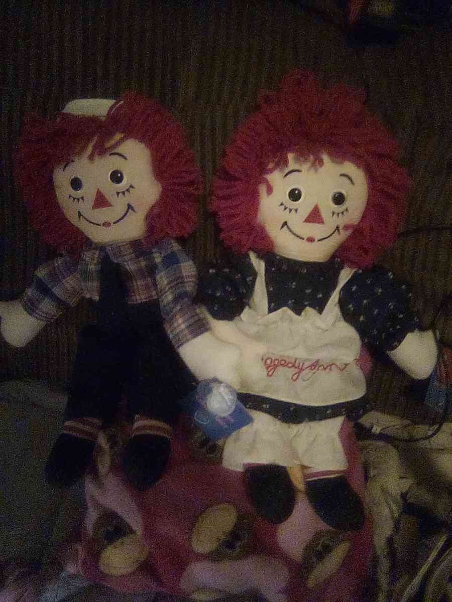 raggedy Ann and Andy dolls