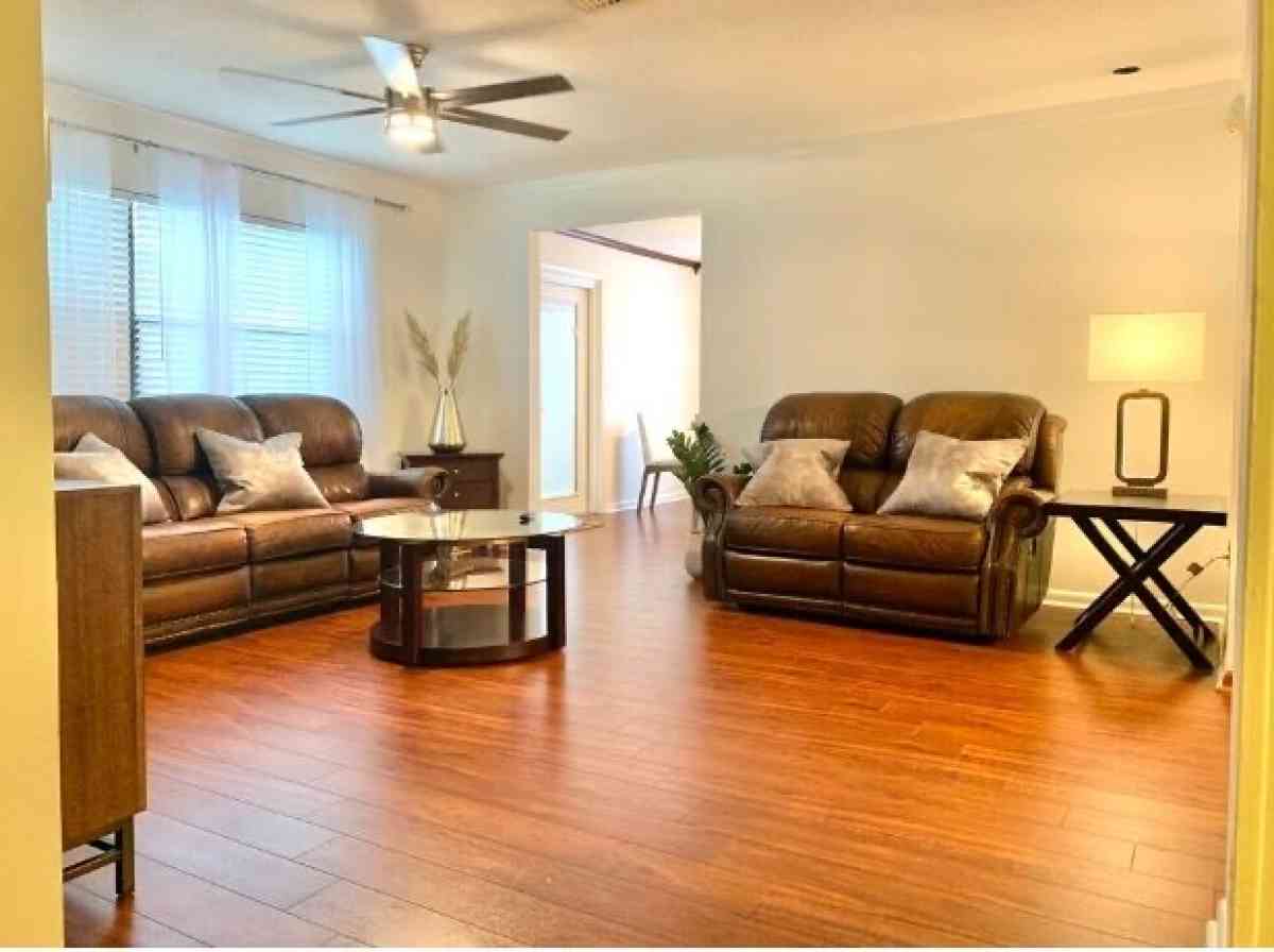Beautifully furnished 3bed 2bath with an office