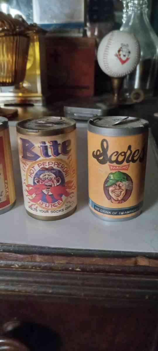 6 vintage mini beer cans