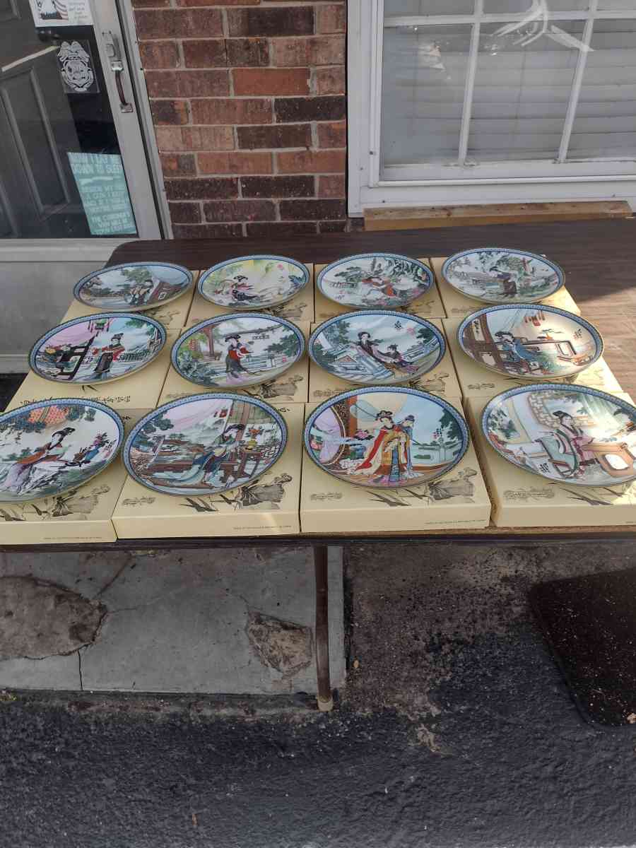 set of 12 hand painted Chinese plates
