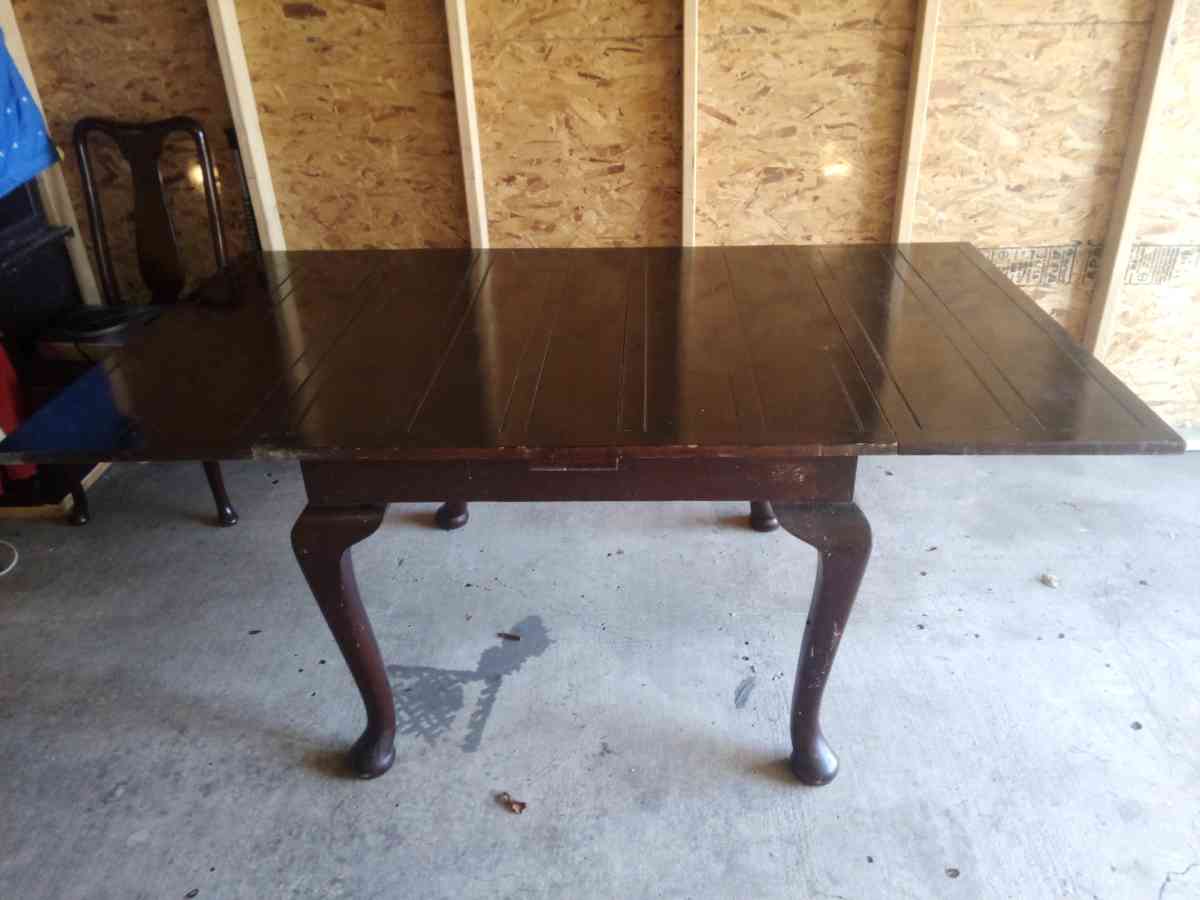 Antique sliding leaf dining table and 4 chairs