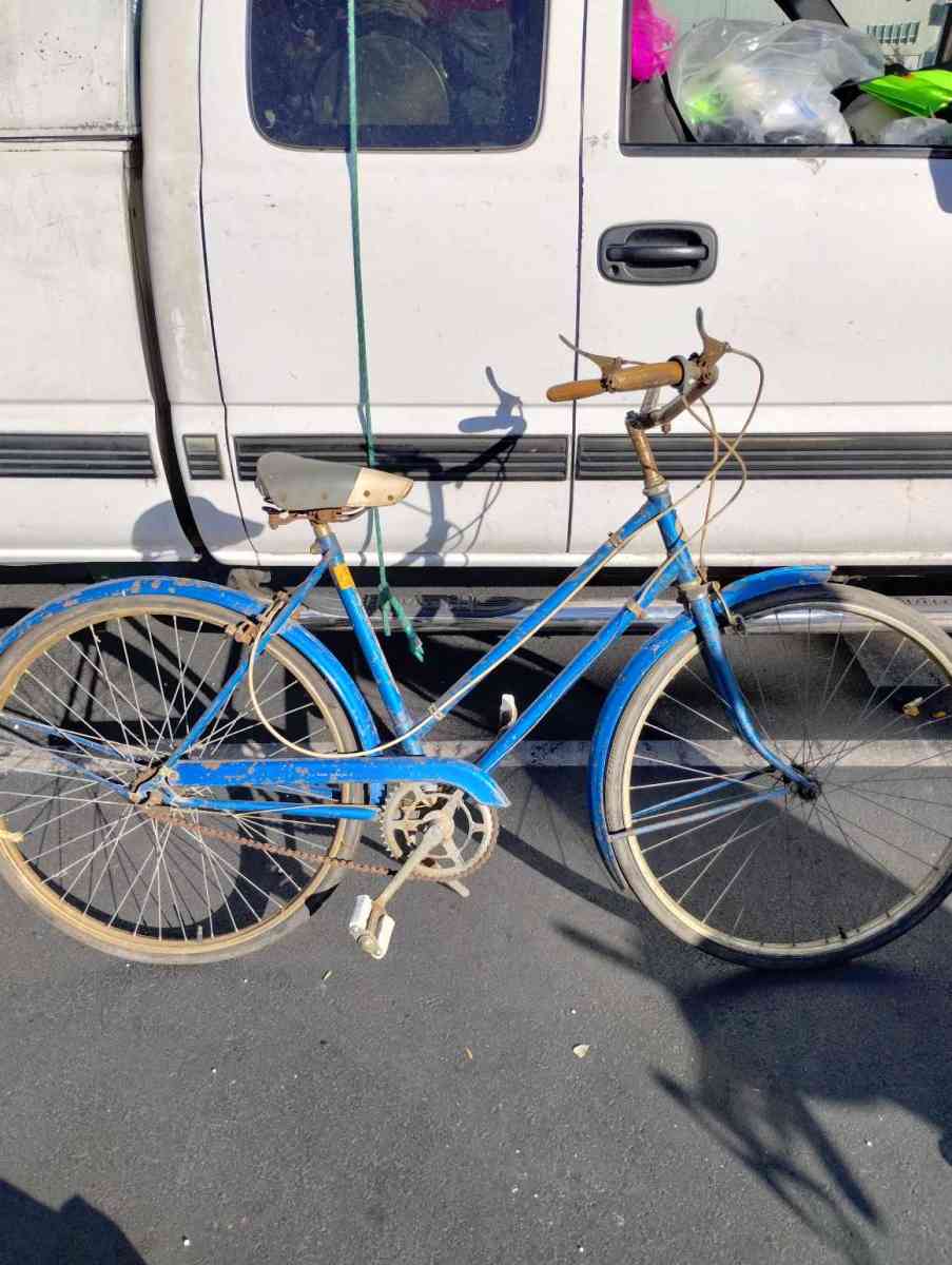 1970s old girls bike
