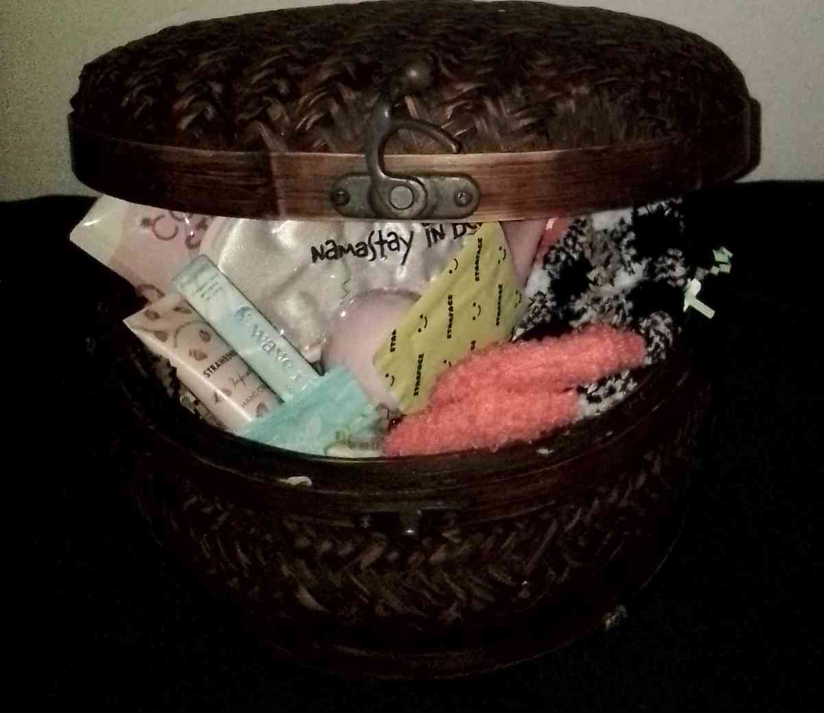 Handmade Gifts Baskets and Gift Boxes