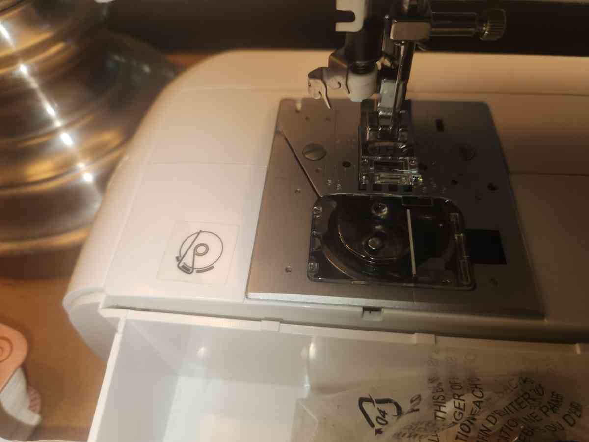Singer Curly 8763 Zig Zag Sewing Machine