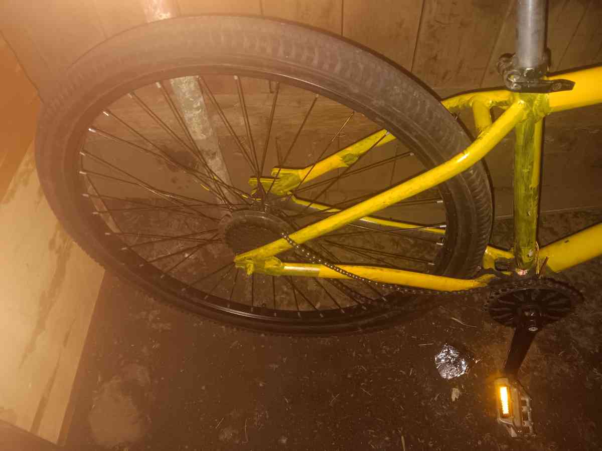 yellow BMX Bike sizes tires 29 in