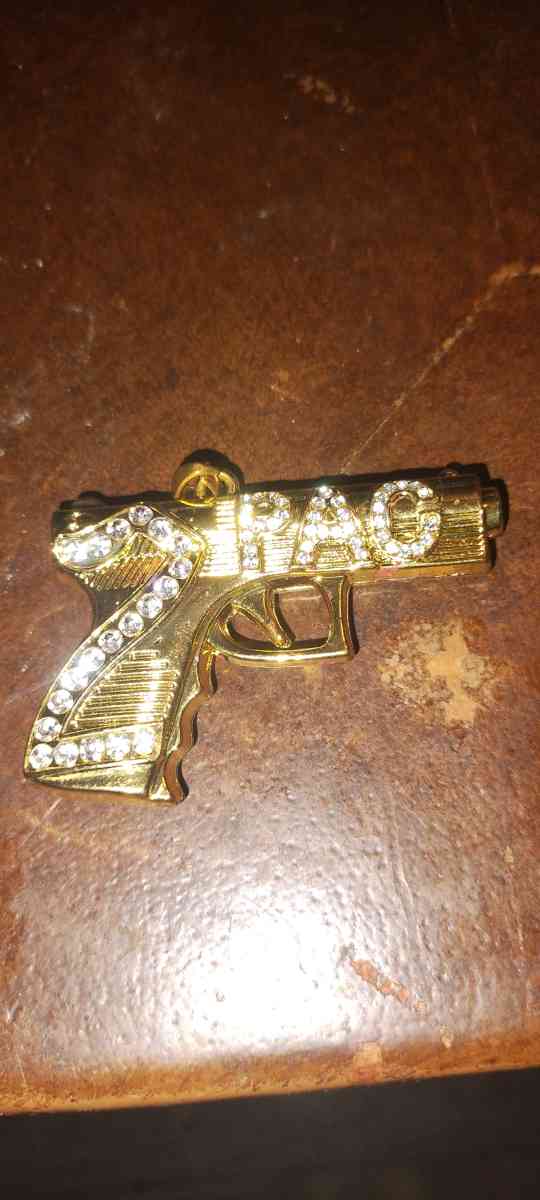 2pac iced out gold pendant