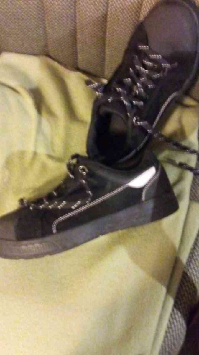 steel toe work shoes black