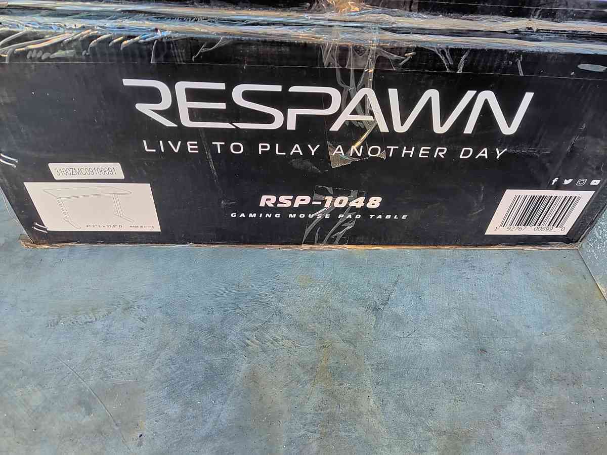 Respawn Rsp1048 48 inch Gaming Table with Gaming Mouse Pad