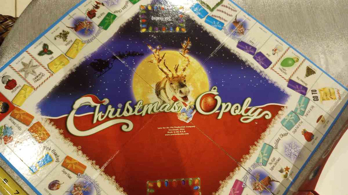CHRISTMAS OPOLY Collectible Seasonal Board Game