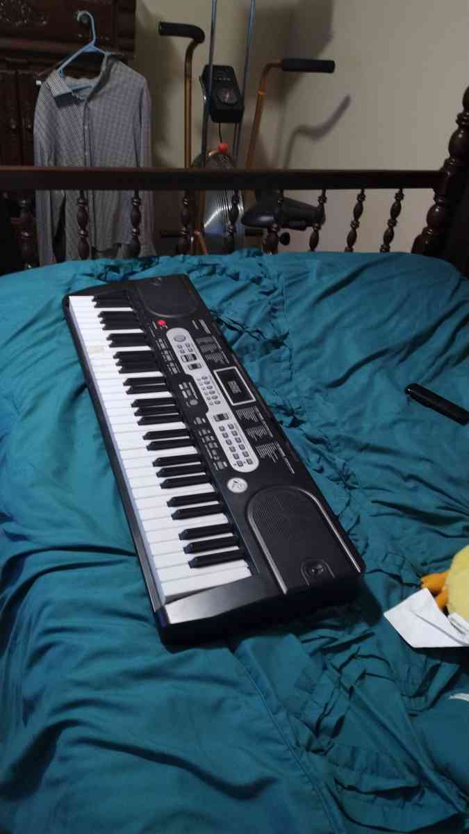62 keys musical keyboard