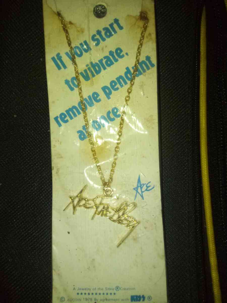 VINTAGE KISS ACE FREHLEY 50TH ANNIVERSARY SIGNATURE NECKLACE