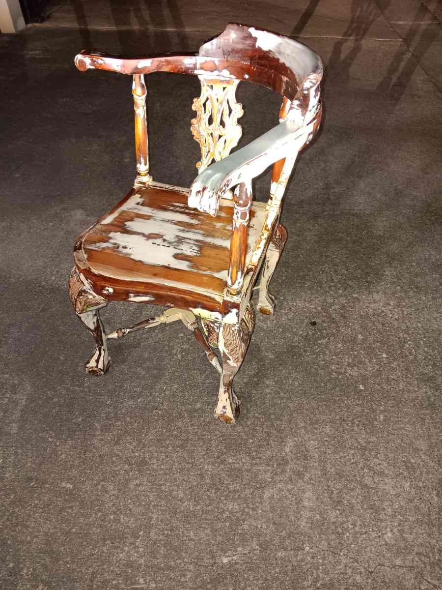 Is solid wood corner chair
