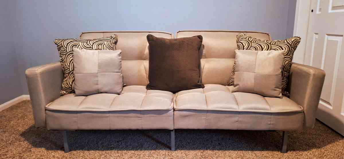 FULL SIZE FUTON COUCH