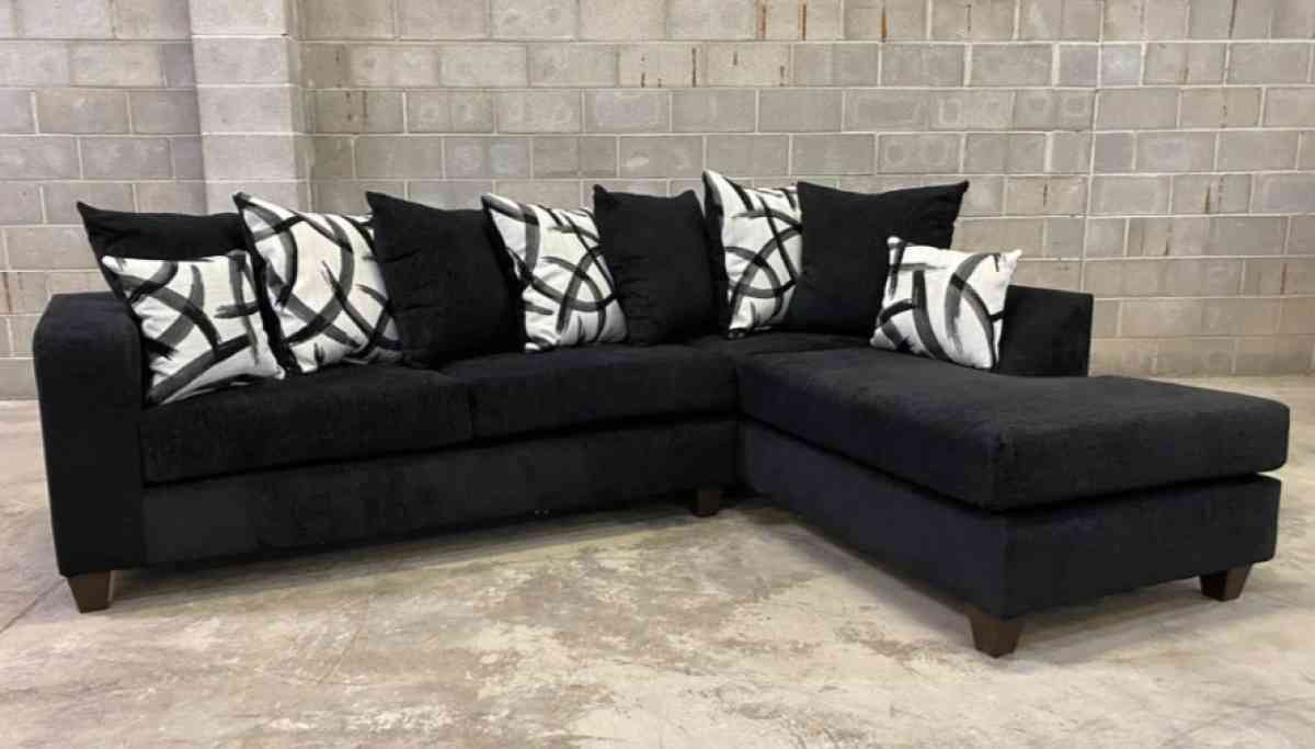 Black Raf Sectional seccional Couch DISCOUNT AVAILABLE