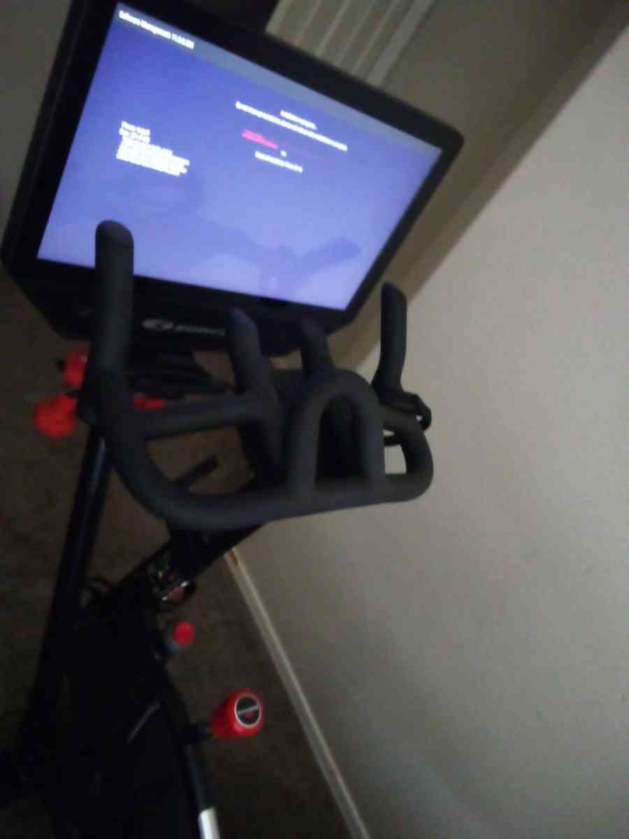 Bowflex velocore exercise bike w Lean technology