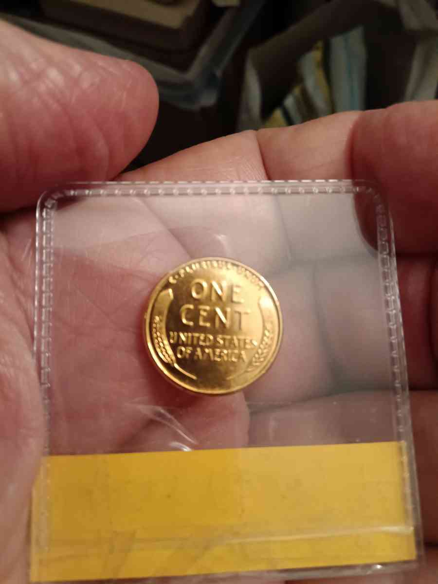 1943 Golden Steel Wheat Penny covered in 24kt gold beautiful