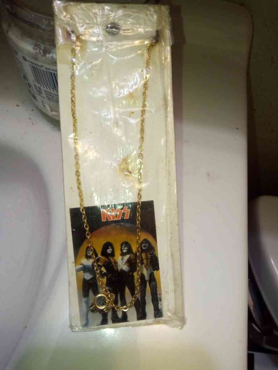 VINTAGE KISS ACE FREHLEY 50TH ANNIVERSARY SIGNATURE NECKLACE