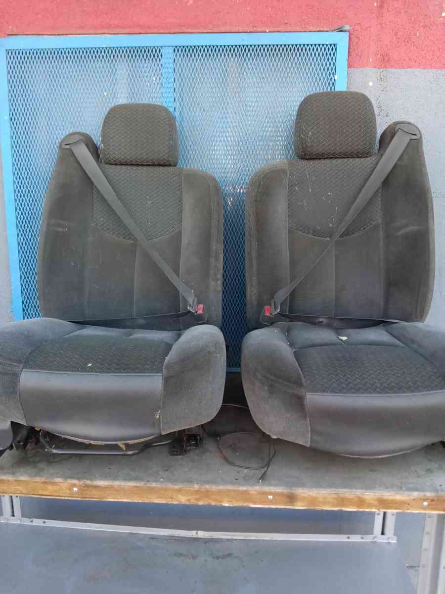 front seats Chevy truck 2 asientos ELCTRICOS Y CON CODERA