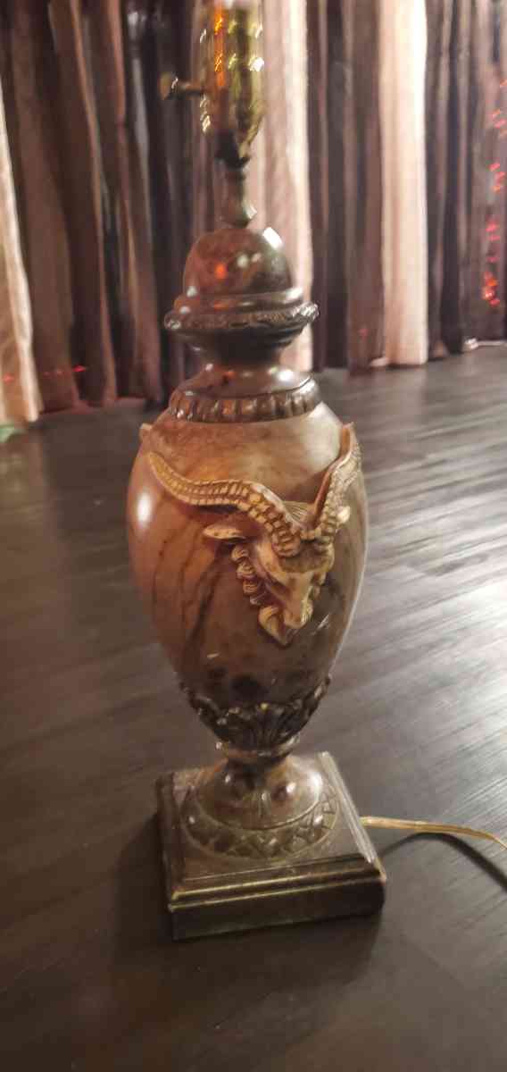 traditional Rams Head alabastor marble urn lamp