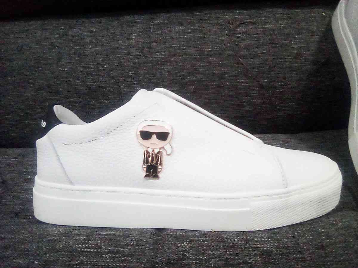 KARL LAGERFELD WHITE SNEAKERS SIZE 9 NEW WITHOUT BOXORTAGS