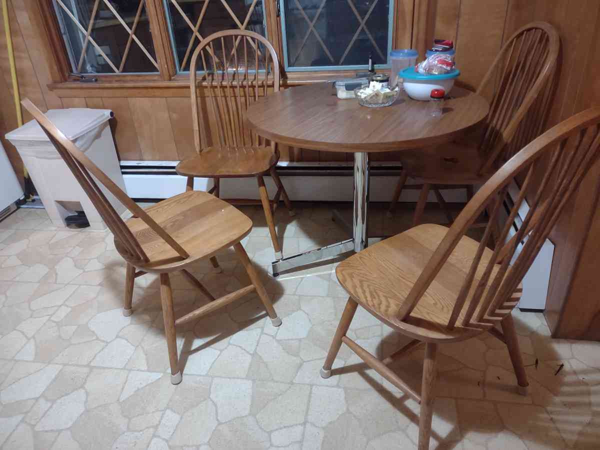 coffee table with 4 chairs