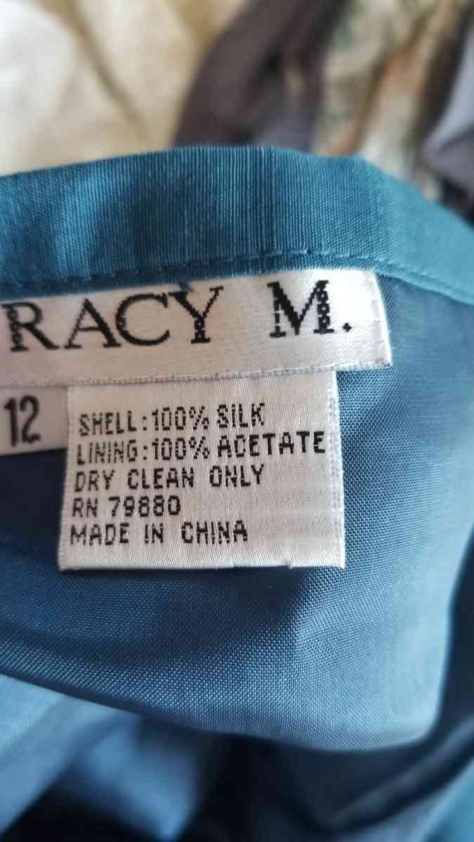 100 silk skirt New